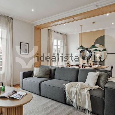 Alquiler de piso en Ronda del General Mitre - Photo 1