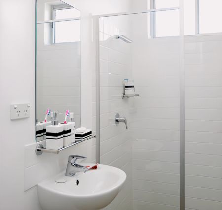 5 Bedroom Apartment (2 bathroom) - Photo 5