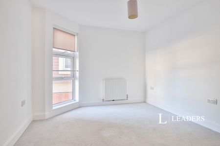 2 bedroom apartment to rent Peel House, 409 Lymington Road, Highcliffe, BH23 - Photo 3