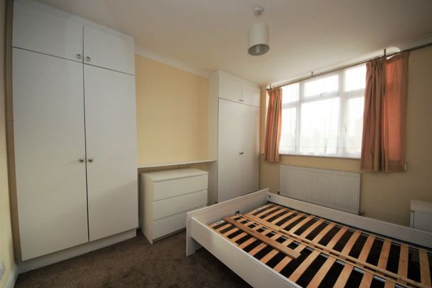 Hillfield Avenue, Colindale, NW9 - Photo 1