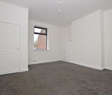 2 Bedroom Terraced House - Photo 4