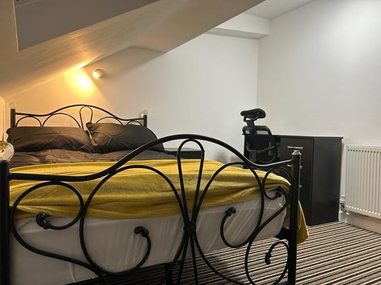 6 Bed Terraced House, Saxony Road, L7 - Photo 1