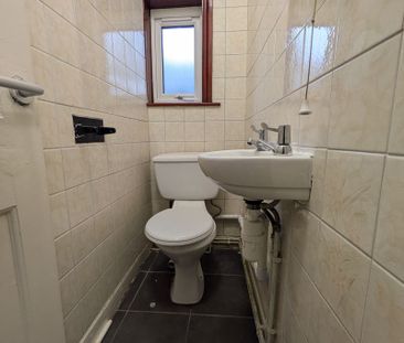 Harlaxton Drive, Nottingham - Photo 1