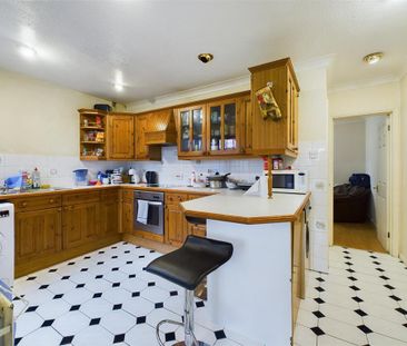3 bedroom terraced house to rent - Photo 3