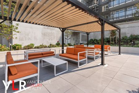 Condo in Port Moody, British Columbia - Photo 4