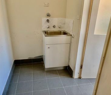 Renovated Town House - Photo 6