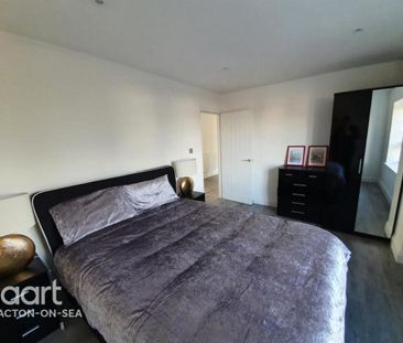 3 bedroom apartment to rent - Photo 5