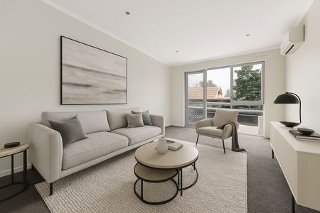 Modern Comfort in the Heart of Glen Huntly! - Photo 3