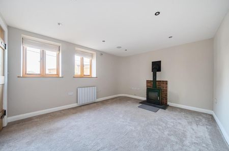 3 bed end of terrace house to rent, Canon Pyon, HR4 - Photo 5