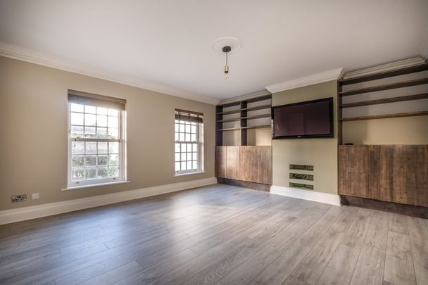 4 bedroom terraced house to rent - Photo 1