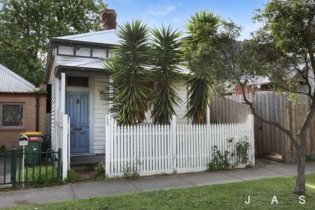 “LOVELY TWO BEDROOM WITH UPDATED BATHROOM” - Photo 5