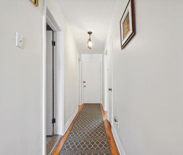 Charmant 4½ sur 2 étages à Pointe-aux-Trembles – Cour, Stationnemen... - Photo 3