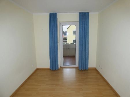 Helle 3-Zimmer-Wohnung mit Einbauküche und zwei Balkonen in gefragter Lage von Schlebusch - Photo 3