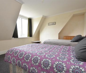 4 bedroom terraced house to rent - Photo 6