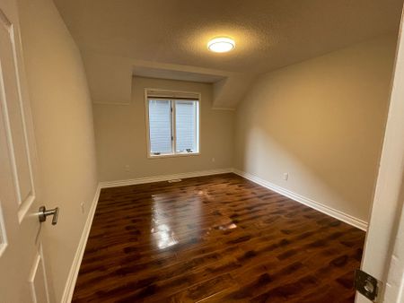 For Lease - 435 Maple Avenue, Oakville, Ontario - Photo 3