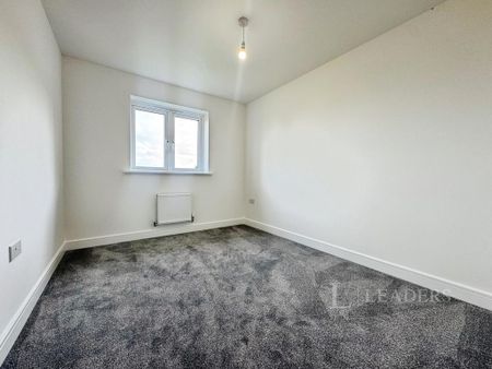 3 bedroom semi-detached house to rent - Photo 4