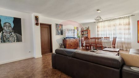 Vila tip duplex cu 5 camere de inchiriat in Pipera - Fotografie 2