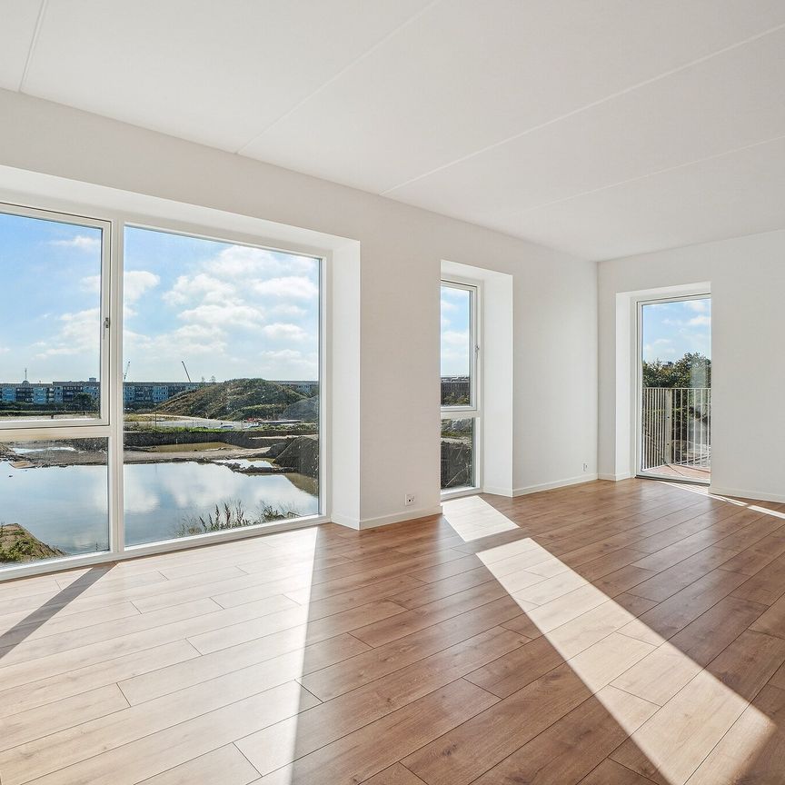 2-vær. lejlighed med egen altan - Photo 1