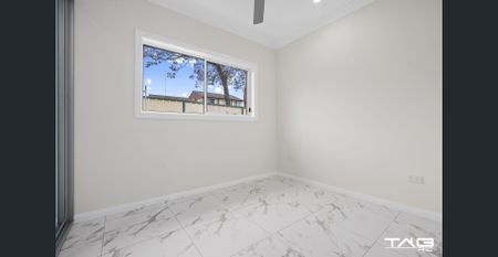 TWO BEDROOM FLAT! - Photo 2