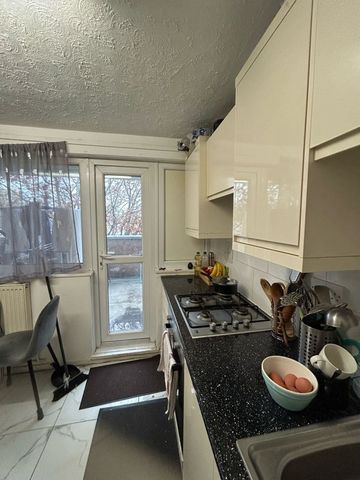 Room in a Shared Flat, Whytlaw House, E3 - Photo 5