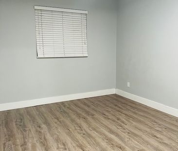 9082 144 Street, Surrey (Ground level suite) - Photo 1