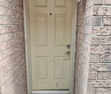 For Lease - 13 Edgevalley Court Unit# Basement, Brampton, Ontario - Photo 1