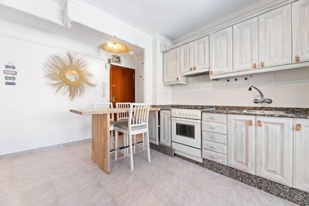 Carrer de Lanzarote, Valencia, Valencian Community 46011 - Photo 2