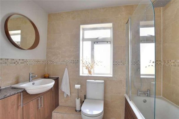 Holburne Road, London, SE3 - Photo 1