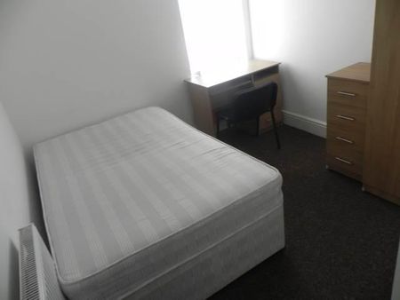 4 bedroom house to rent - Photo 2