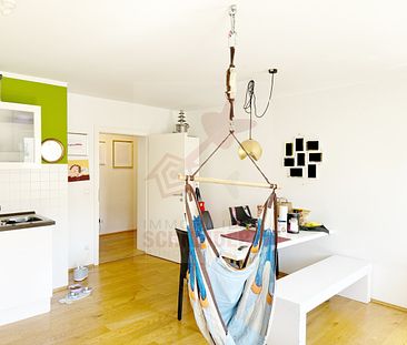 IMMOBILIEN SCHNEIDER - Lehel- traumhaft schöne 3 Zi-Wohnung mit Wohnküche und Holzdielenboden - Foto 1