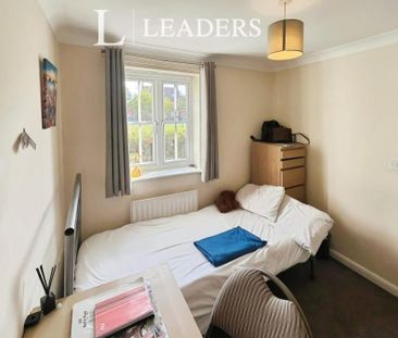 1 bedroom property to rent Room 1, 3 Chipmunk Chase, Hatfield, Hert... - Photo 1