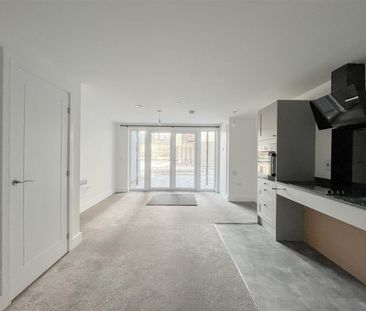 Flat 34, 3 Martin Court, Hastings, TN34 1DY - Photo 1