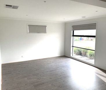 Spacious Four Bedroom Family Home - Photo 4