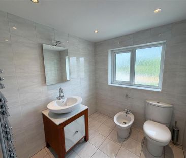 4 bedroom house to rent - Photo 2