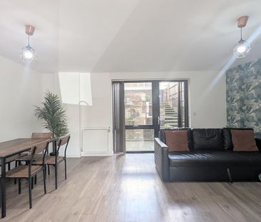 3 bedroom terraced house to rent - Photo 3