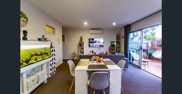 Space, Style & 60m2 of Outdoor Living! - Photo 1