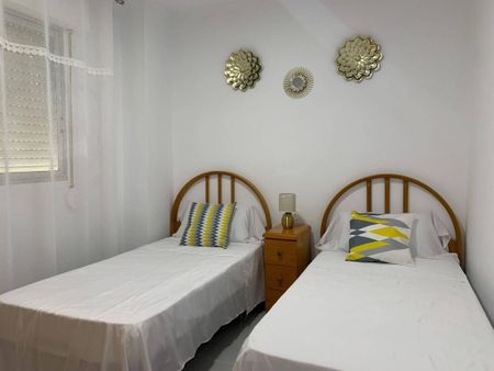 3 room luxury House for rent in Chilches, Valencia - Photo 2