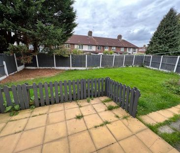 3 bedroom townhouse to rent - Photo 2