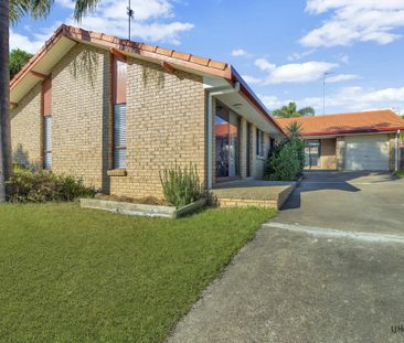 Modern Duplex In Quiet Cul-de-sac - Photo 3