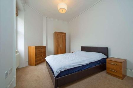 Charing Cross Road, Covent Garden, London, WC2H - Photo 2