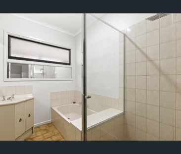 Great family home - Photo 2