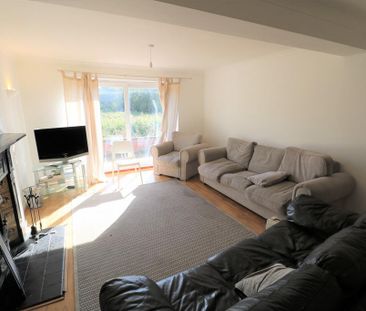 4 bedroom detached house to rent - Photo 3