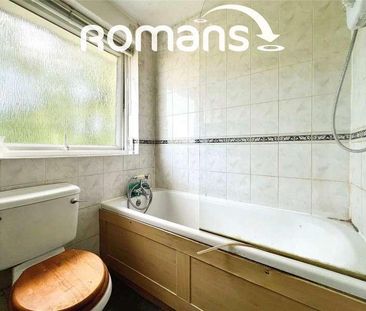 Ashdown Avenue, Farnborough, GU14 - Photo 5