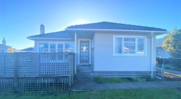 Bright Family Home - Photo 1