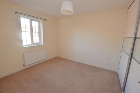 4 bed town house to rent in Chervil Close, Newcastle - Photo 4
