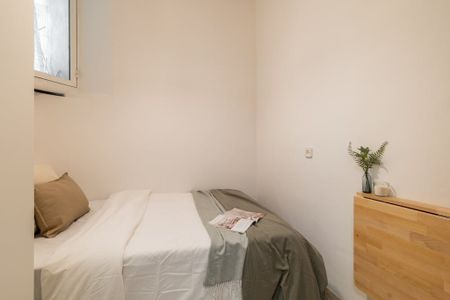 Carrer la Rambla, Barcelona, Catalonia 08002 - Photo 5