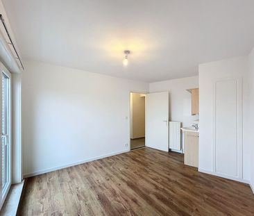 Gerenoveerd twee slaapkamer appartement met zijdelings zeezicht. - Foto 3