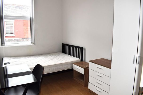 5 bedroom terraced house to rent - Photo 1