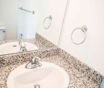 For Lease - 2910 Highway 7 Avenue Unit# 3005, Vaughan, Ontario - Photo 5