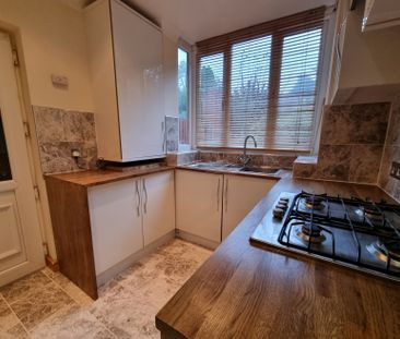 2 bedroom semi-detached house to rent - Photo 5